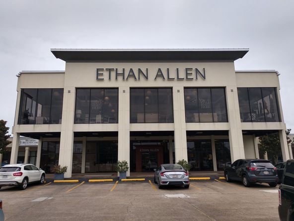 3750 Veterans Memorial Blvd, Metairie, LA 70002